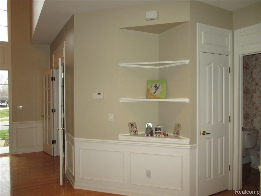3739 Woodmonte Drive Rochester, MI 48306 - Photo 17 of 42 IMG_2089.JPG