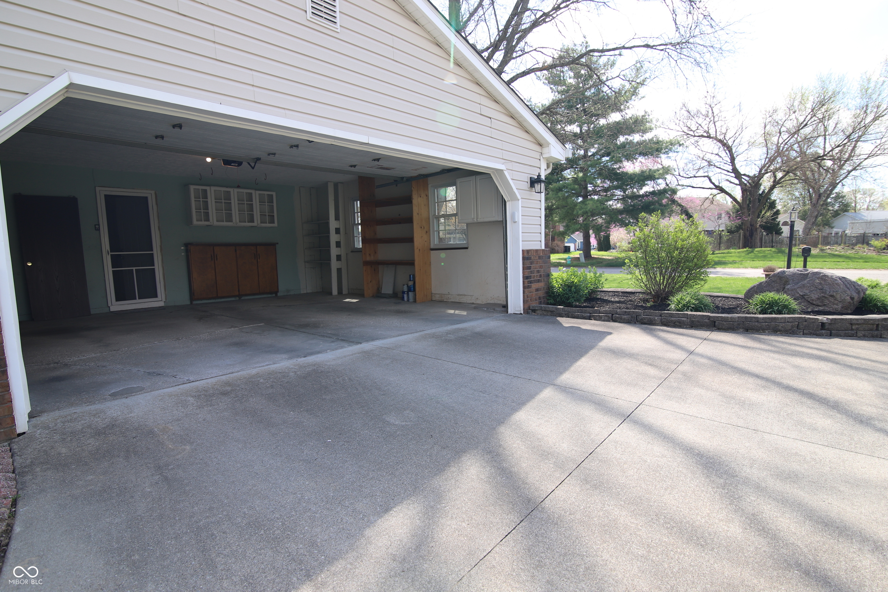 104 Apple Tree Court Fishers, IN 46038 - Photo 17 of 38