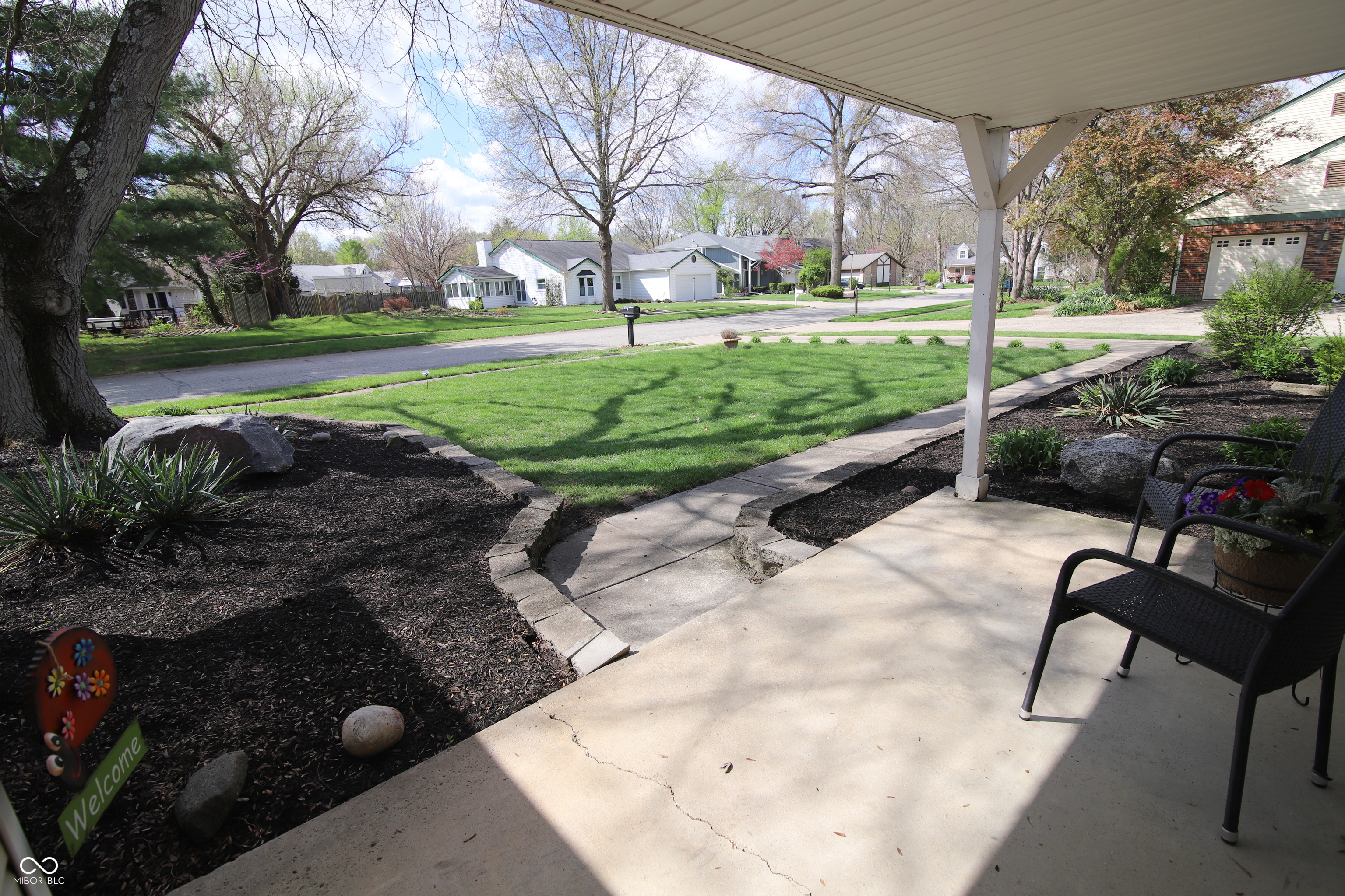 104 Apple Tree Court Fishers, IN 46038 - Photo 5 of 38