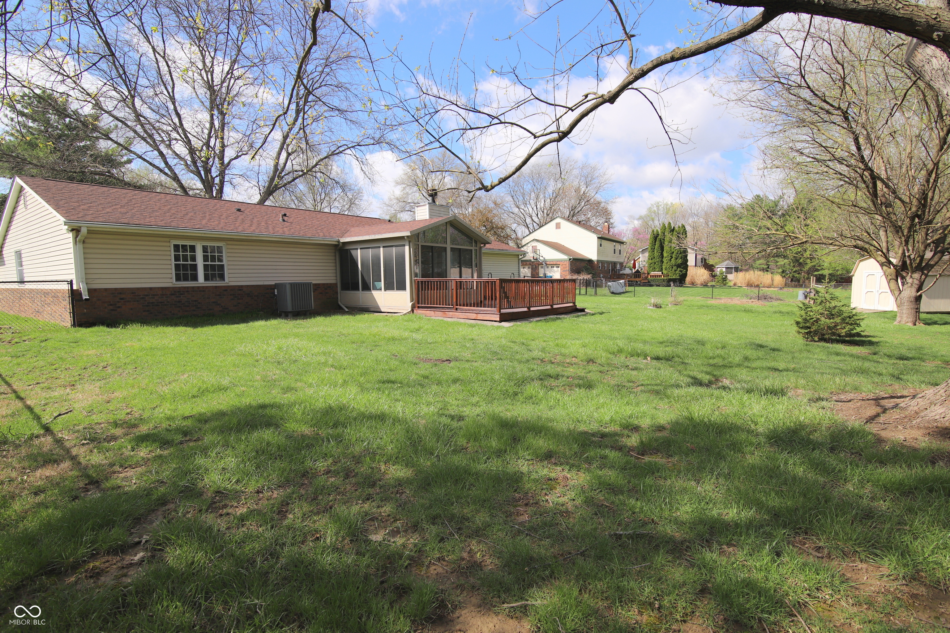 104 Apple Tree Court Fishers, IN 46038 - Photo 10 of 38