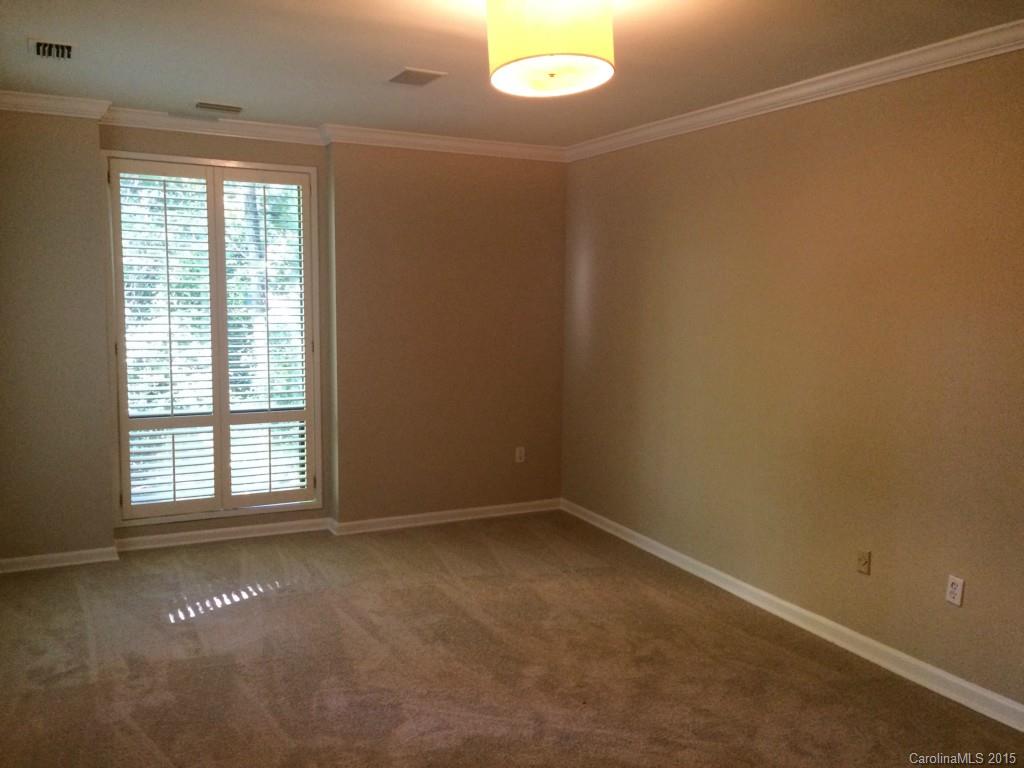 902 Cherokee Road, Unit 902 Charlotte, NC 28207 - Photo 14 of 16 Gallery Image 14