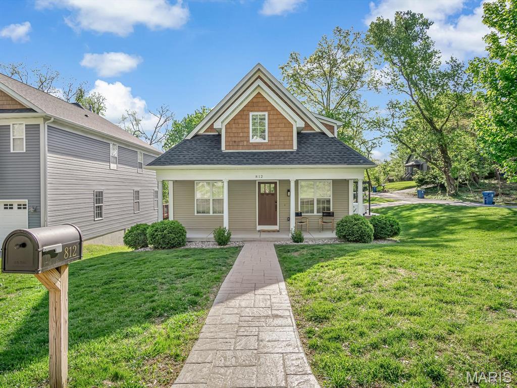 812 Meade Avenue Edwardsville, IL 62025 - Photo 1 of 31