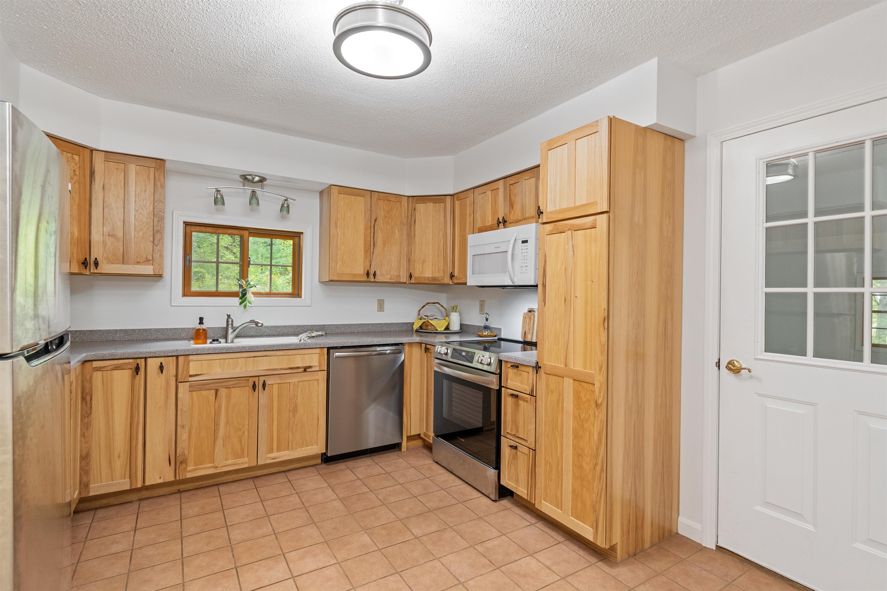 7 Green Acres Road, Unit 2A Fairfax, VT 05454 - Photo 8 of 54