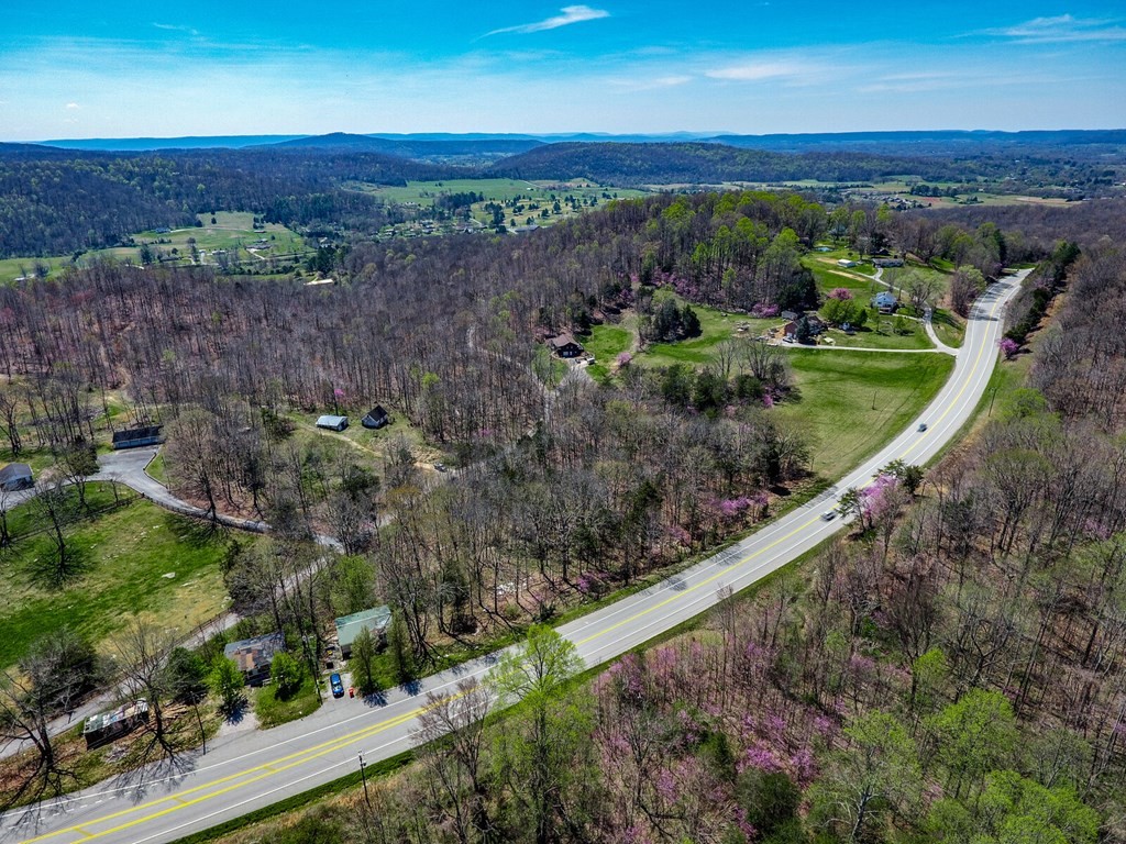 215 Clay Holman Road Sparta, TN 38583 - Photo 5 of 19 Gallery Image 5