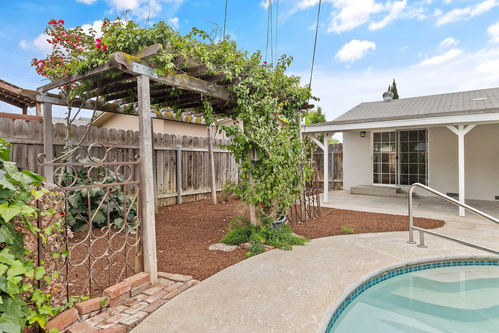 215 Lombardy Lane Lemoore, CA 93245 - Photo 30 of 30 30-web-or-mls-713A9641