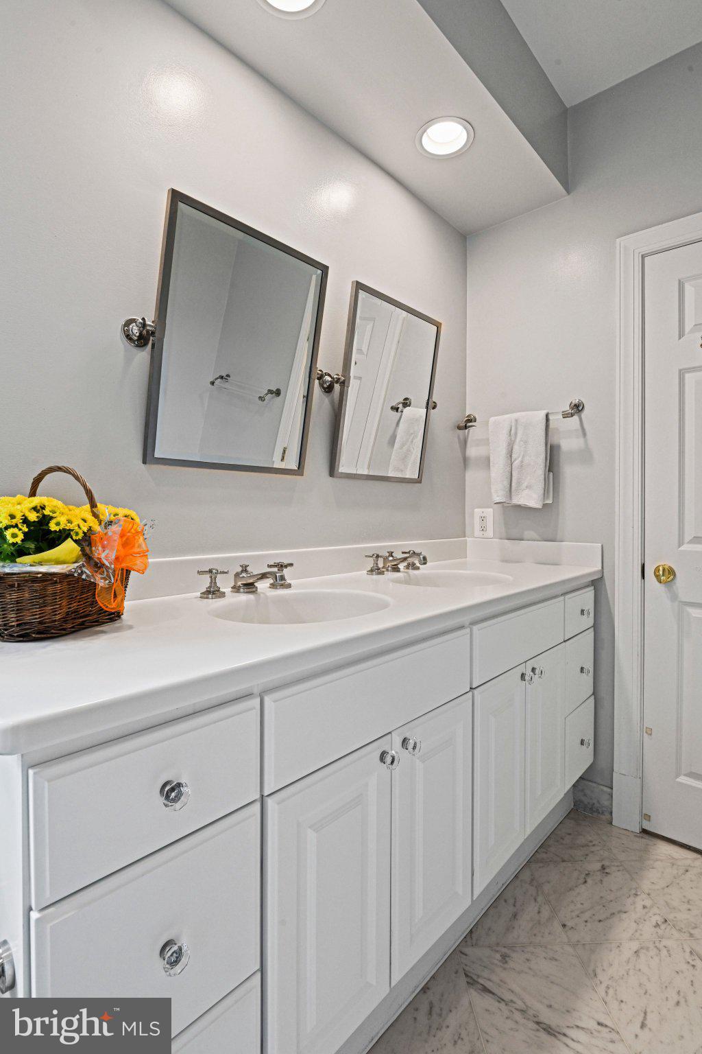 1117 Kensington Road McLean, VA 22101 - Photo 24 of 44 Gallery Image 24