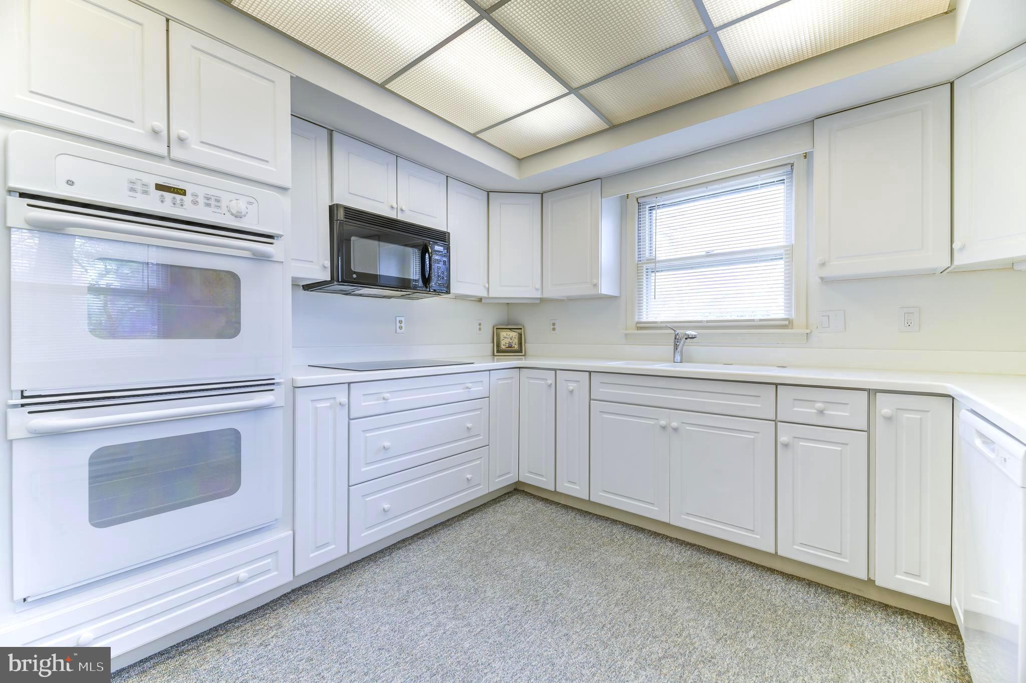 321 Sharon Way Monroe Township, NJ 08831 - Photo 18 of 55 Double Wall Ovens and Cooktop