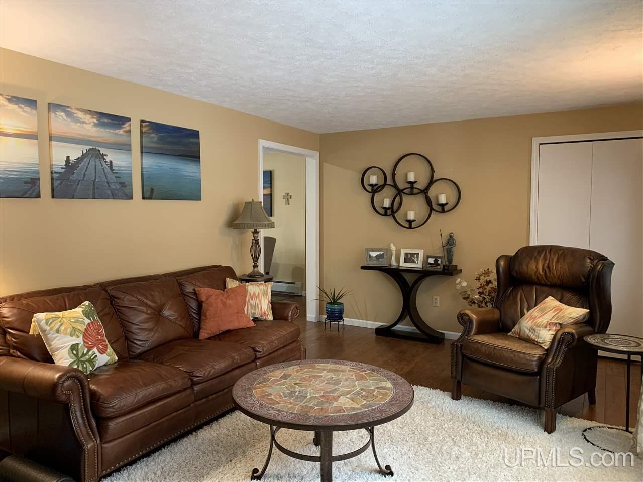 615 5th Street Lanse, MI 49946 - Photo 9 of 27