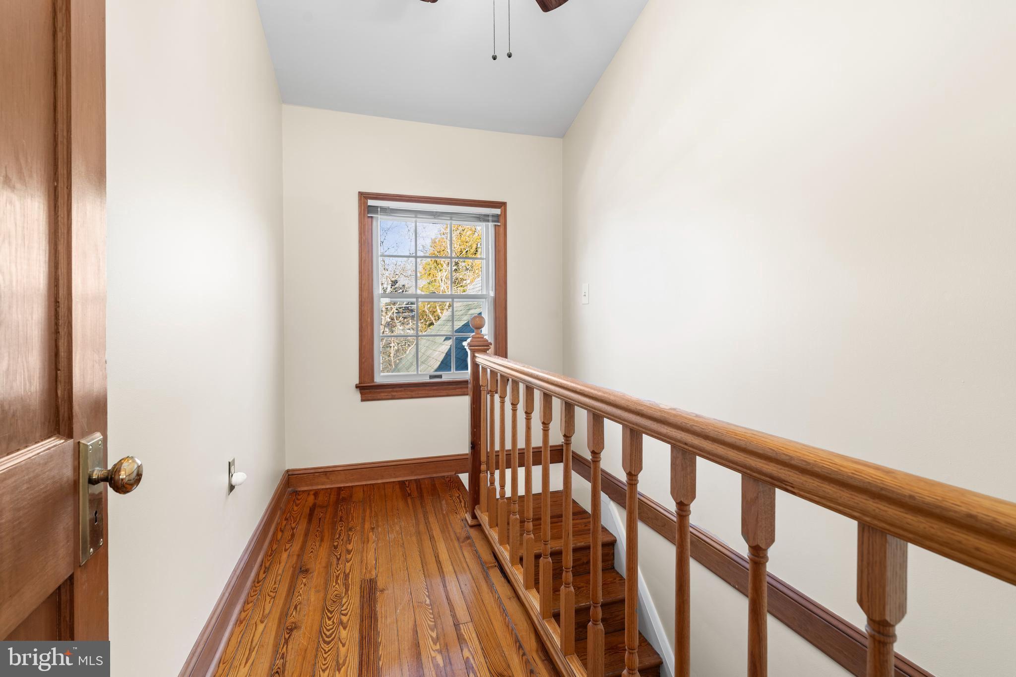 708 Dunkirk Road Baltimore, MD 21212 - Photo 18 of 31 Upper Level Hallway