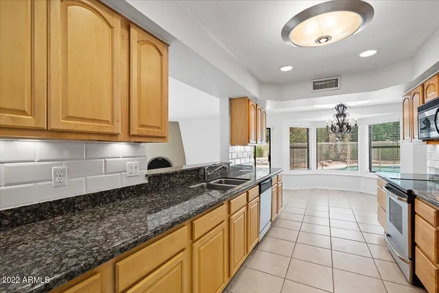 $5,500 | 8326 East Vía De La Luna, Scottsdale, AZ 85258