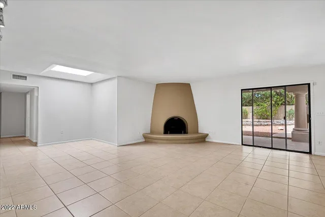 $5,500 | 8326 East Vía De La Luna, Scottsdale, AZ 85258