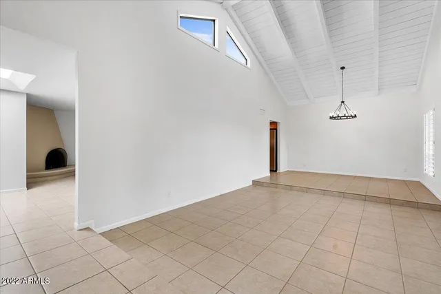 $5,500 | 8326 East Vía De La Luna, Scottsdale, AZ 85258