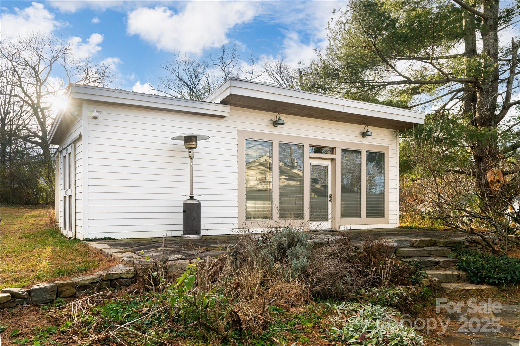 40 Jonestown Road Asheville, NC 28804 - Photo 33 of 46 a front view of a house with a yard