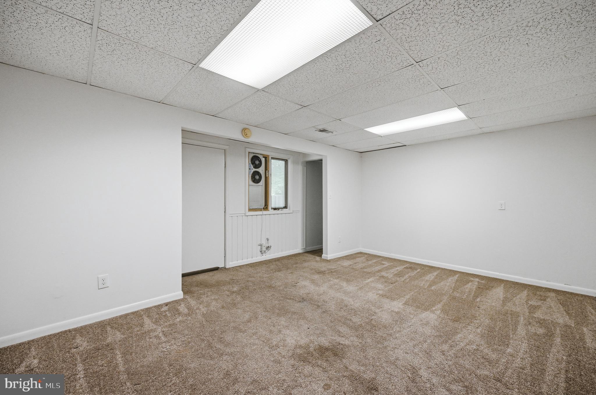 2242 Cartwright Place Reston, VA 20191 - Photo 3 of 40