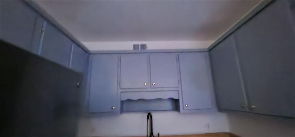 16 South East Street Jasper, GA 30143 - Photo 5 of 6 a view of an empty room with a window