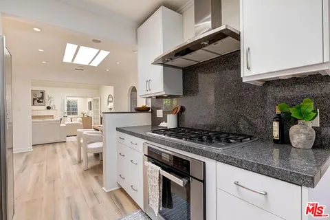 $2,495,000 | 10514 Kinnard Avenue, Los Angeles, CA 90024
