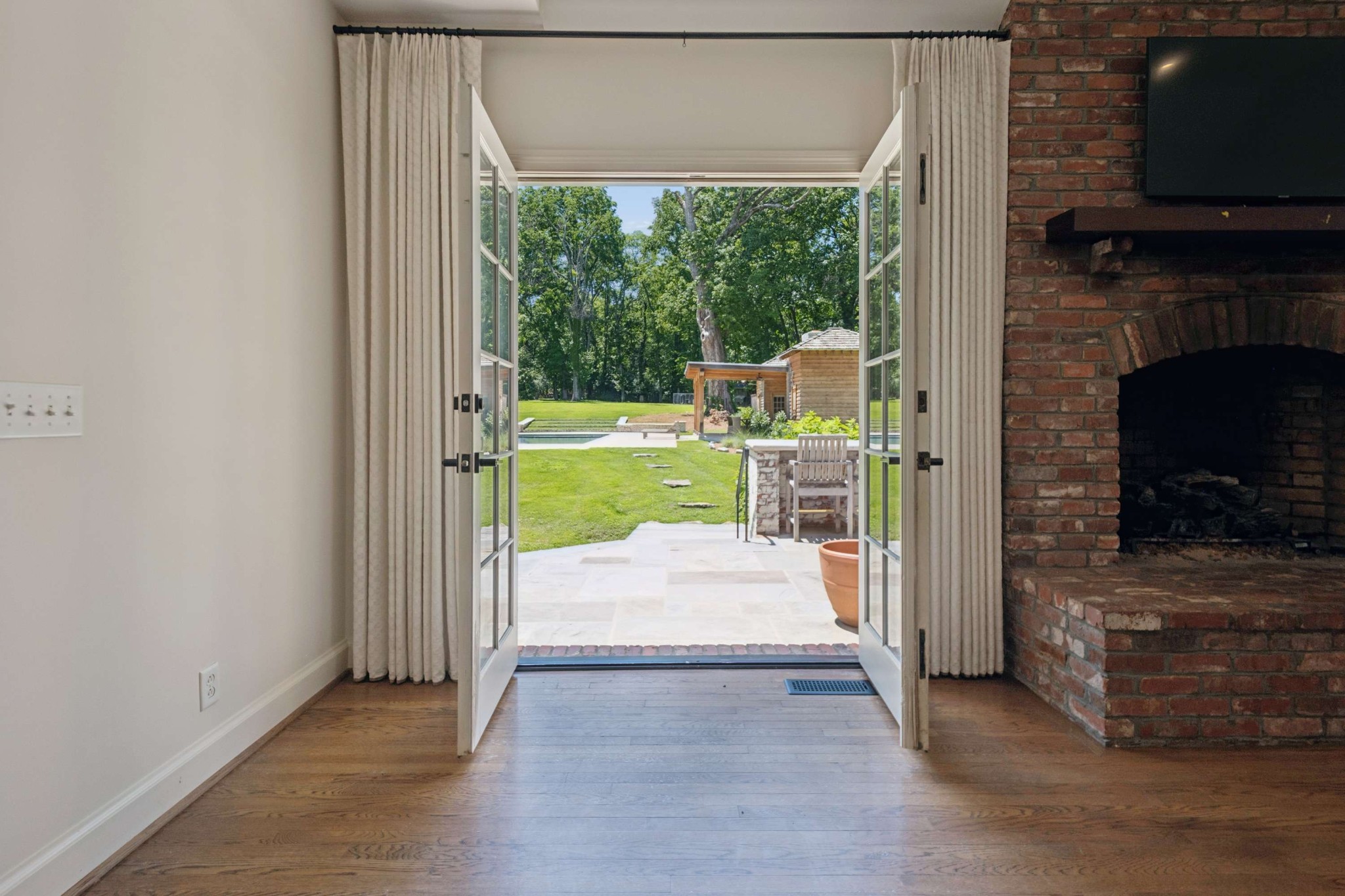 4911 Sewanee Road Nashville, TN 37220 - Photo 13 of 56 Gallery Image 13