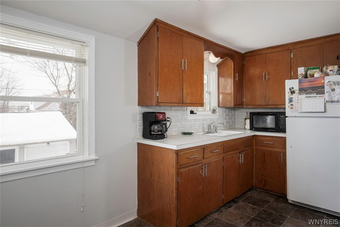 6 Mapleview Road Cheektowaga, NY 14225 - Photo 13 of 22