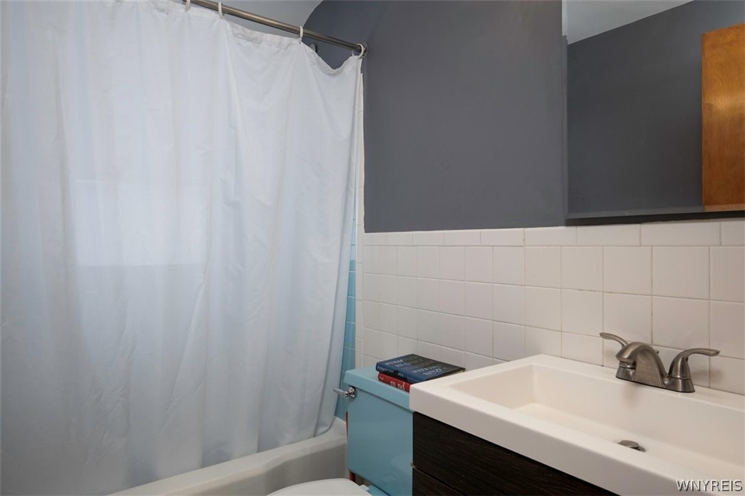 6 Mapleview Road Cheektowaga, NY 14225 - Photo 17 of 22