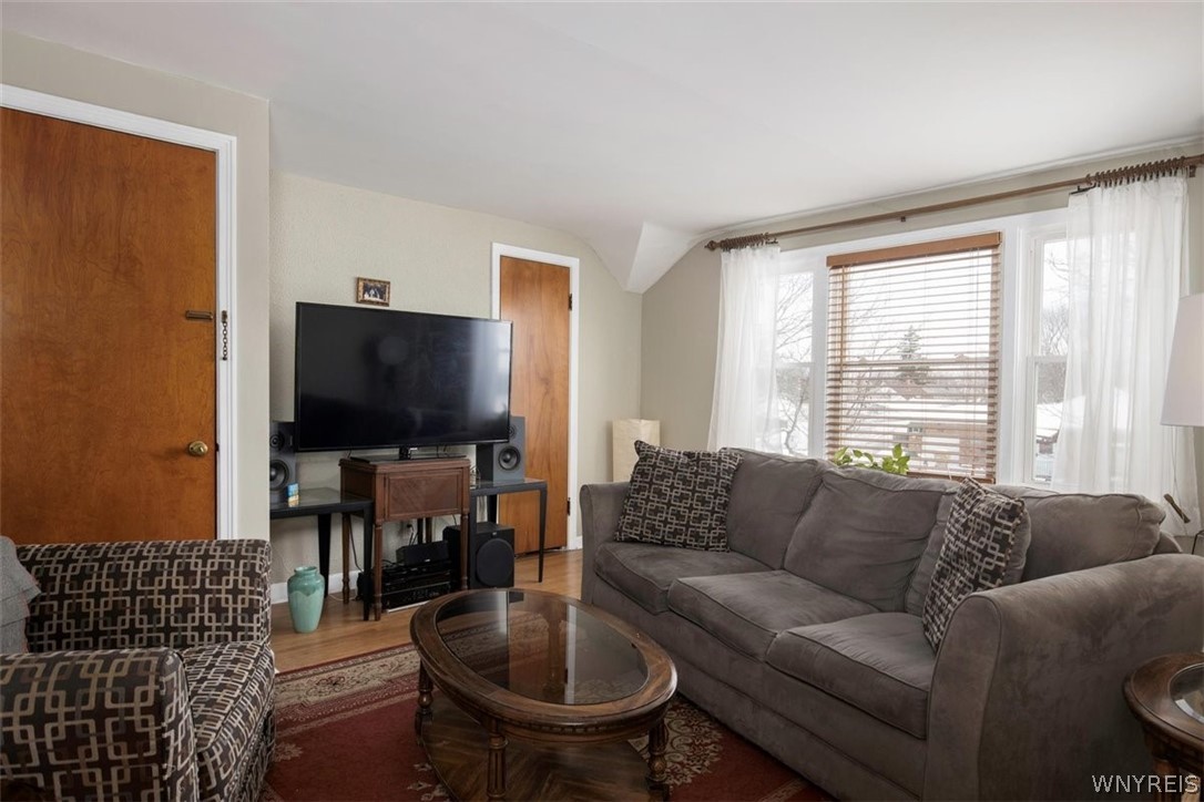 6 Mapleview Road Cheektowaga, NY 14225 - Photo 10 of 22