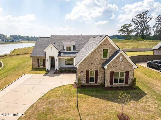 $549,900 | 2115 Livingston Way, Hernando, MS 38632