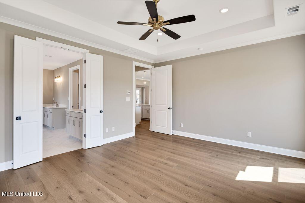 2115 Livingston Way Hernando, MS 38632 - Photo 17 of 41 Primary Bedroom