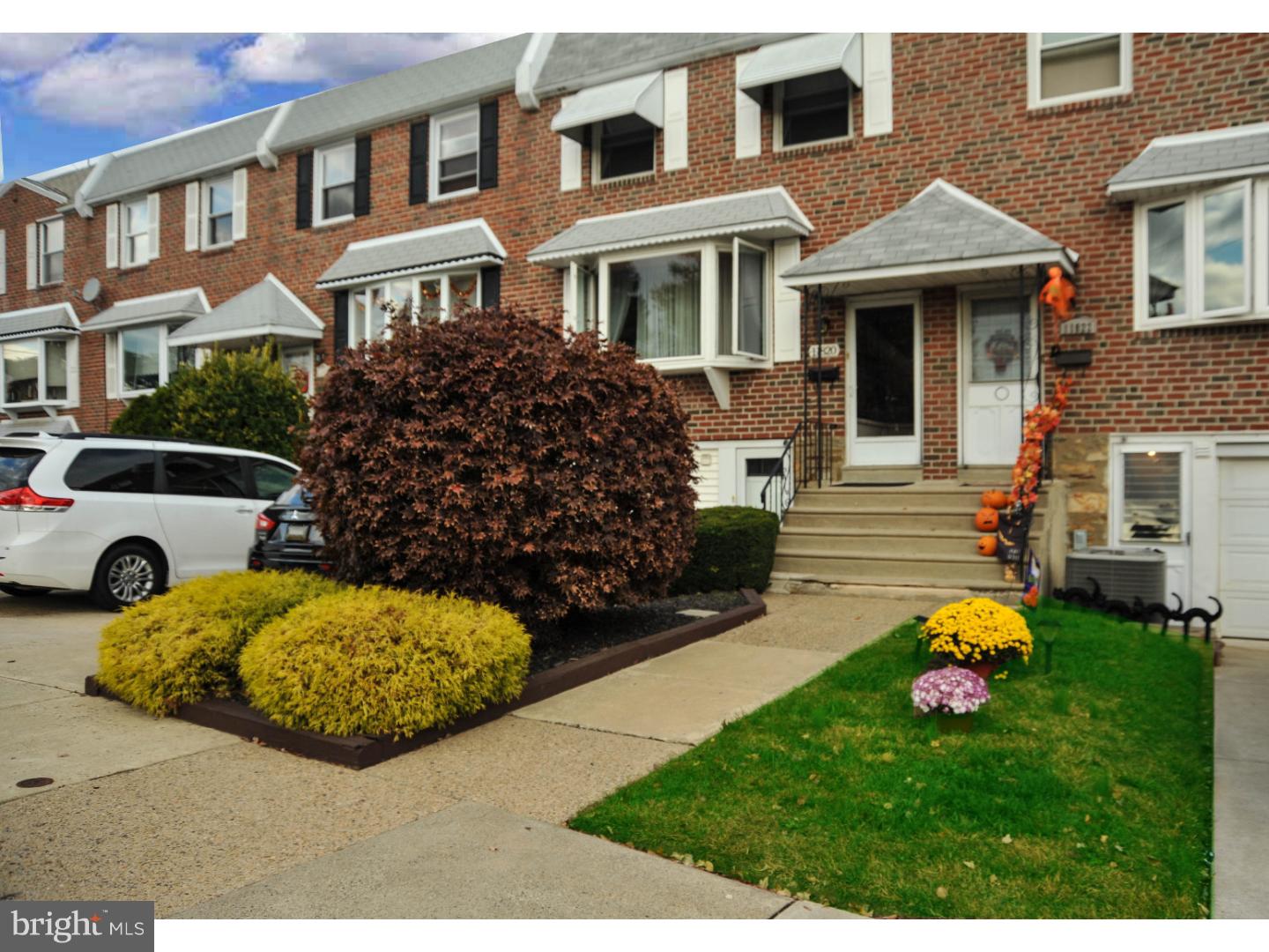 11820 Colman Road Philadelphia, PA 19154 - Photo 2 of 25 Gallery Image 2