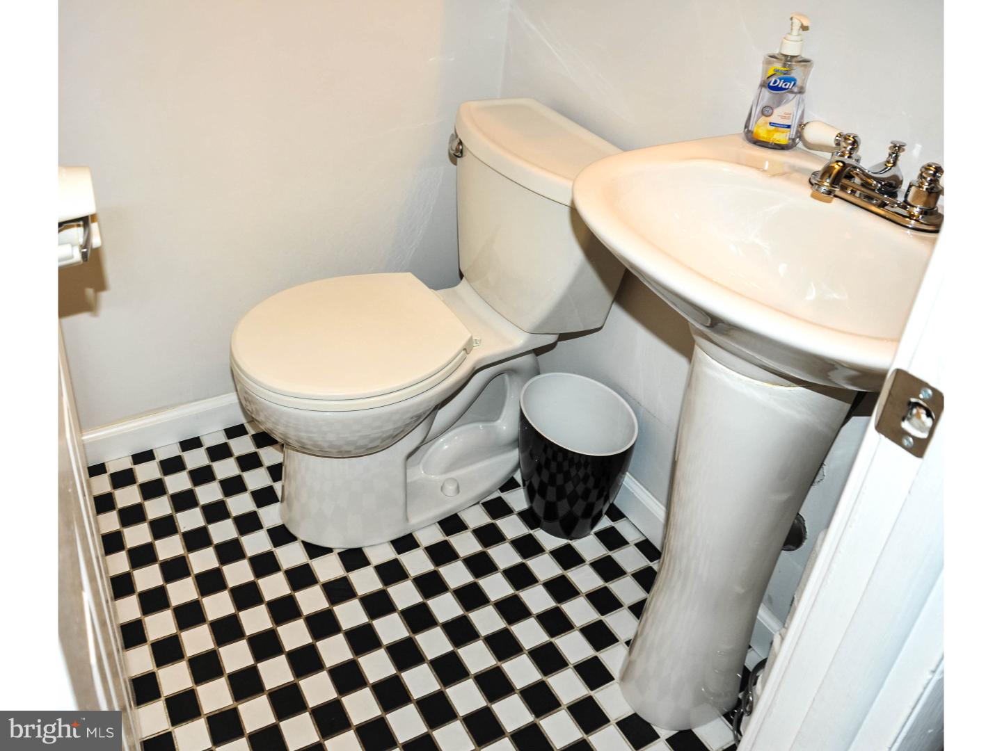 11820 Colman Road Philadelphia, PA 19154 - Photo 12 of 25 Gallery Image 12
