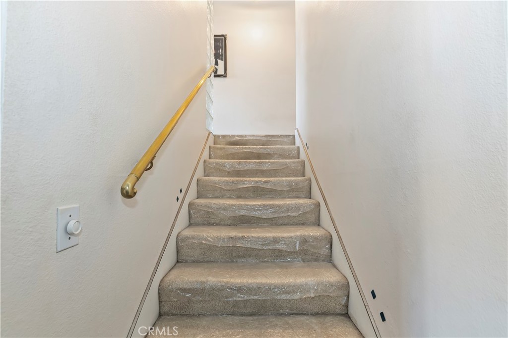7055 Mango Street Rancho Cucamonga, CA 91701 - Photo 19 of 32 a view of entryway
