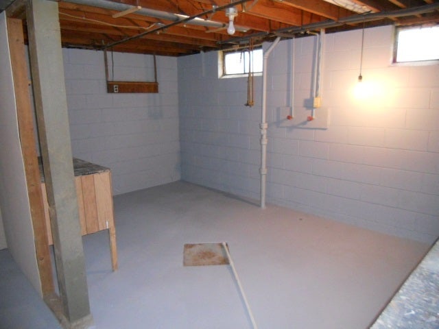 1447 Ruth Street Waterloo, IA 50707 - Photo 10 of 15 Gallery Image 10