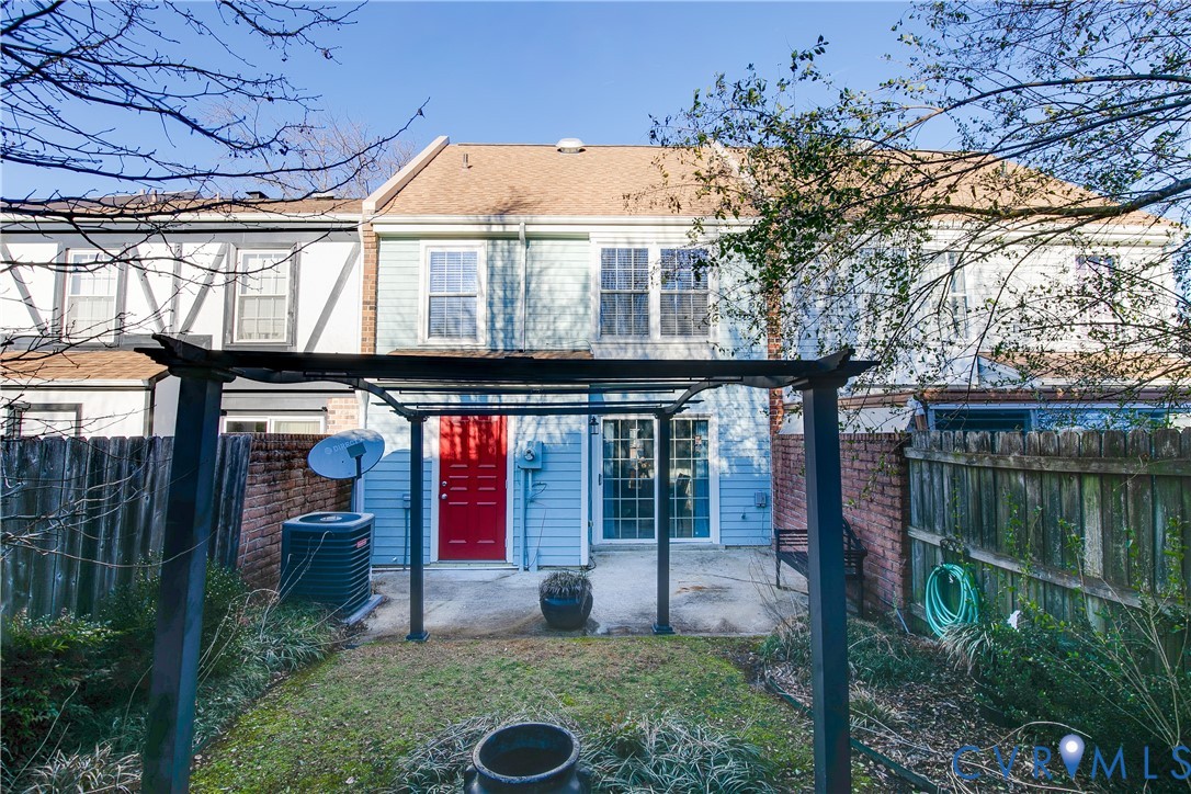 34 Brandywine Court Colonial Heights, VA 23834 - Photo 28 of 30 a view of a porch