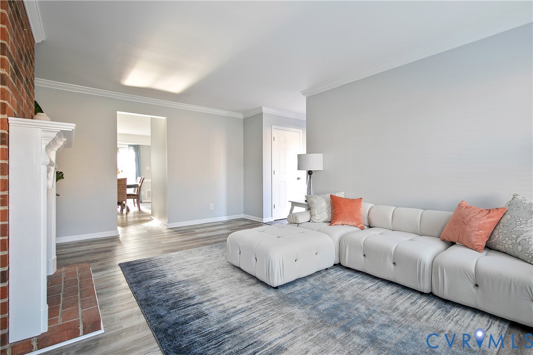 34 Brandywine Court Colonial Heights, VA 23834 - Photo 6 of 30 a living room with furniture and a couch