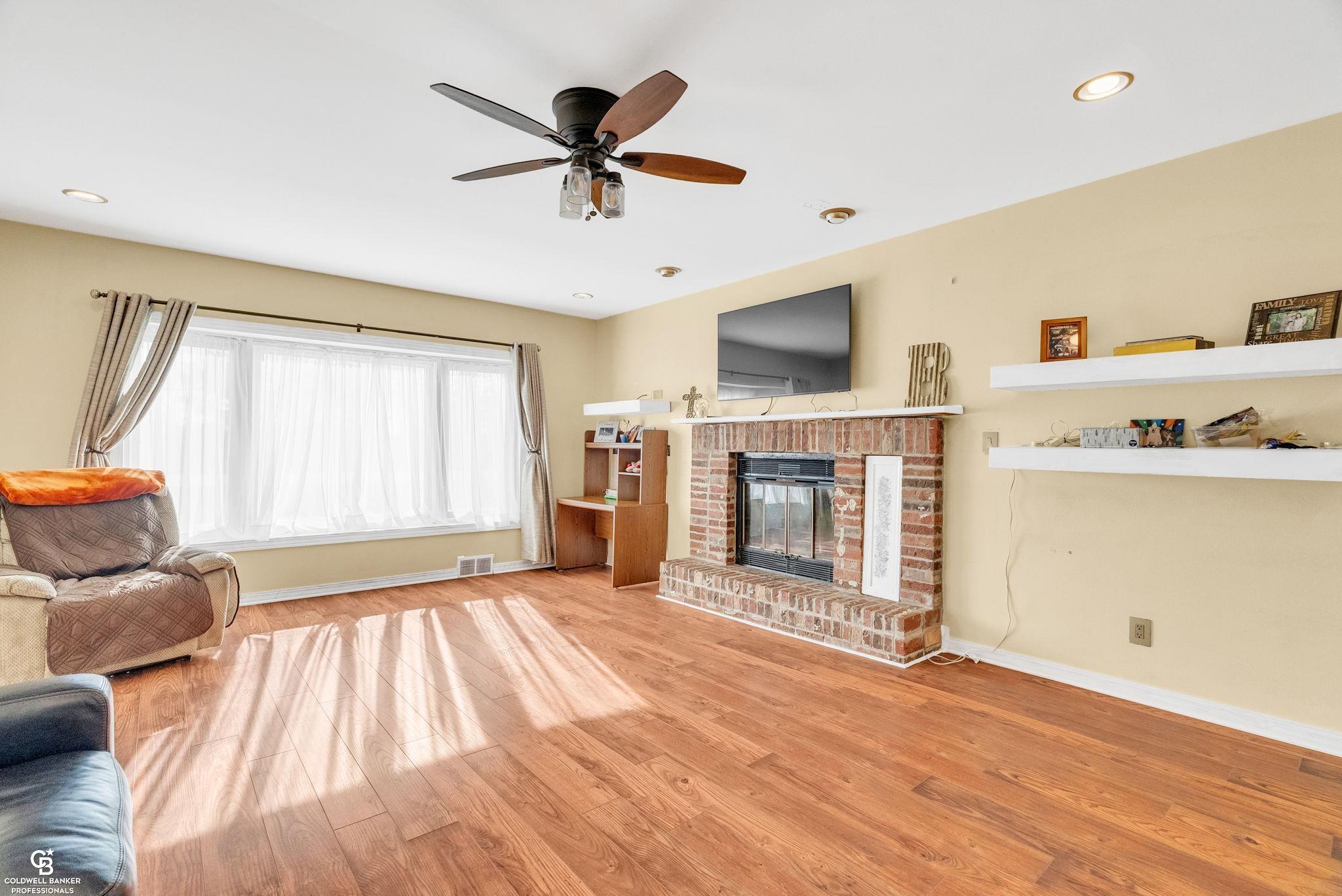 2018 River Road St. Clair, MI 48079 - Photo 17 of 59 50171469-c82f1618-0005-4404-bf23-b029e9fed575.JPG