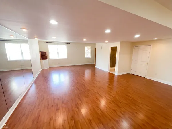 $560,000 | 6767 Woodcliff Circle, Zionsville, IN 46077