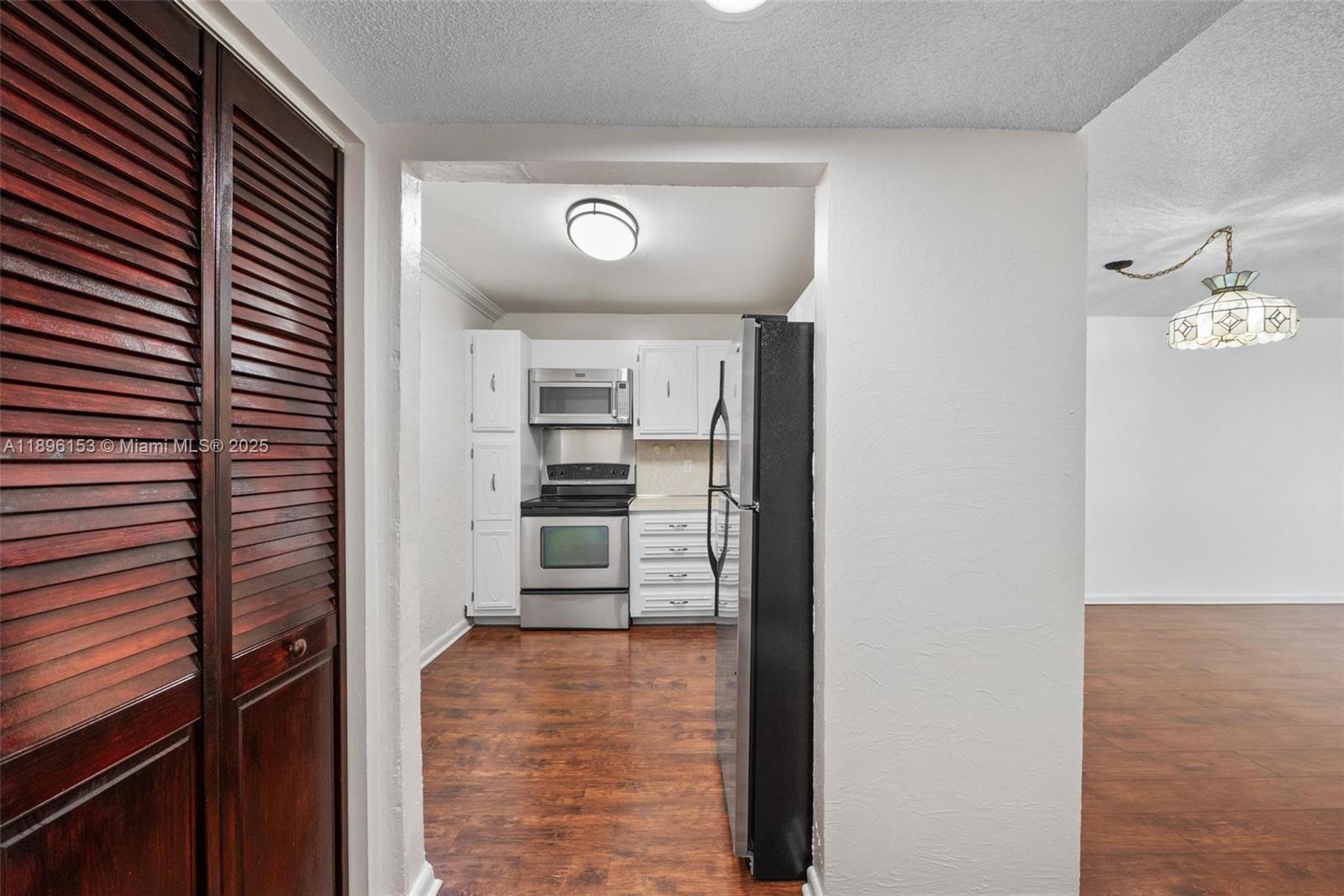 8901 North New River Canal Road, Unit 14W Plantation, FL 33324 - Photo 4 of 27