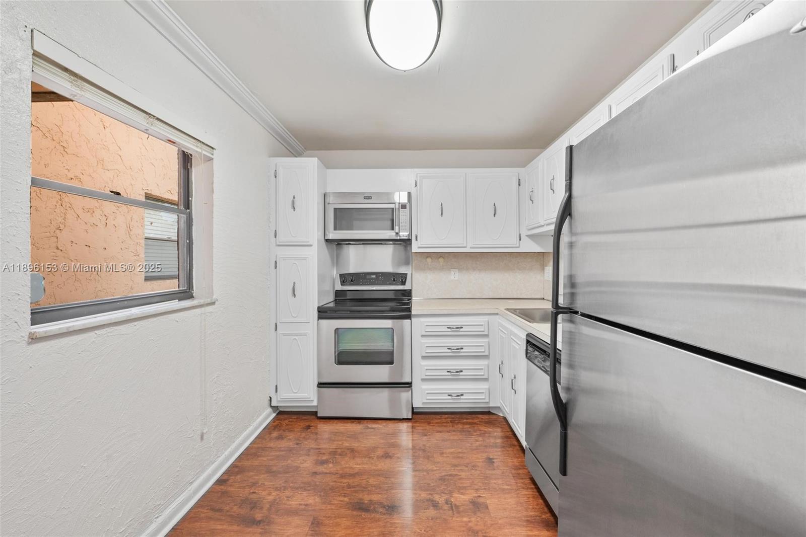 8901 North New River Canal Road, Unit 14W Plantation, FL 33324 - Photo 5 of 27