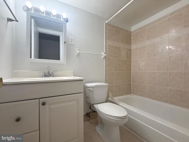 $2,100 | 3300 Woodburn Village Drive, Unit 23, Annandale, VA 22003