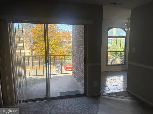 $2,100 | 3300 Woodburn Village Drive, Unit 23, Annandale, VA 22003