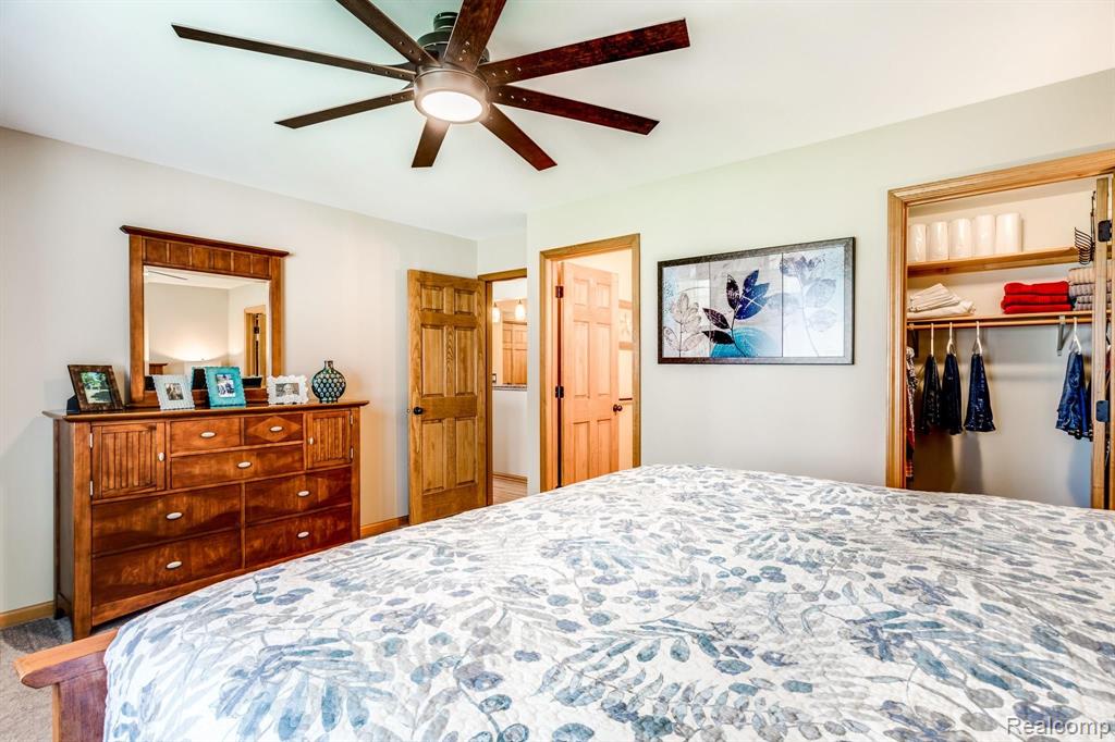 7276 Lakeshore Road Lakeport, MI 48059 - Photo 19 of 38
