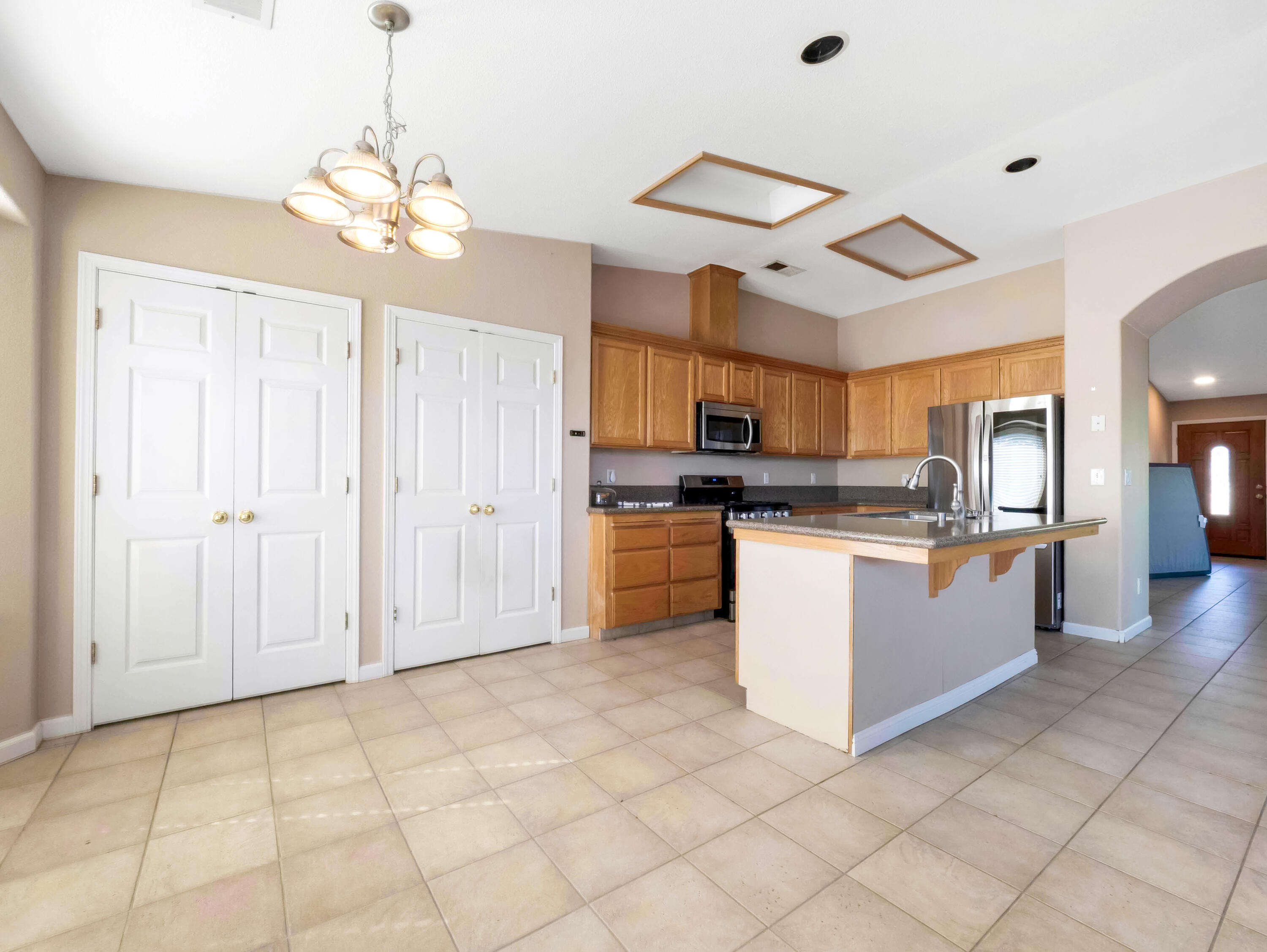697 Leta Mae Court Exeter, CA 93221 - Photo 4 of 33 Kitchen