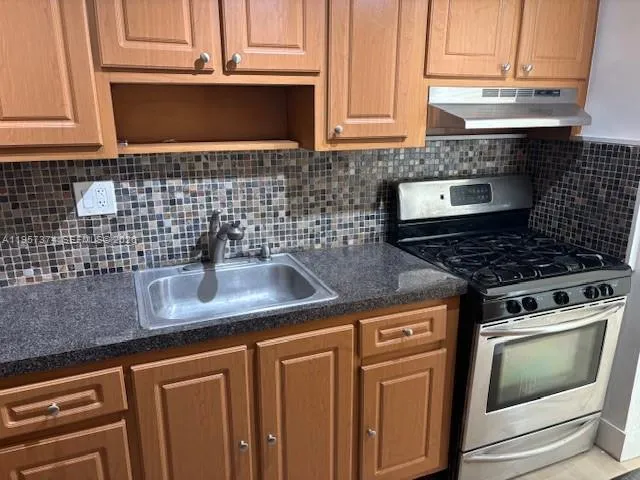 $2,200 | 2201 Brickell Avenue, Unit 84, Miami, FL 33129