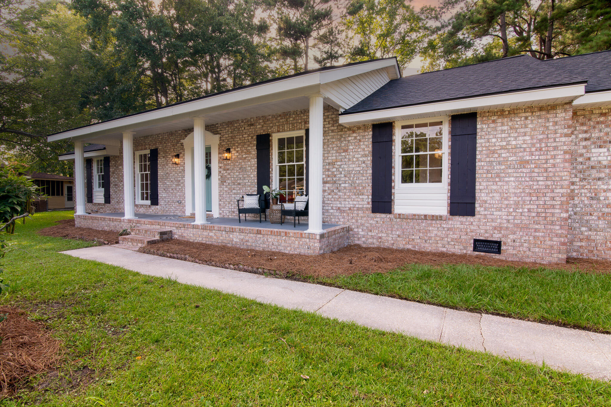 853 Hitching Post Road Charleston, SC 29414 - Photo 2 of 19 Front Yard