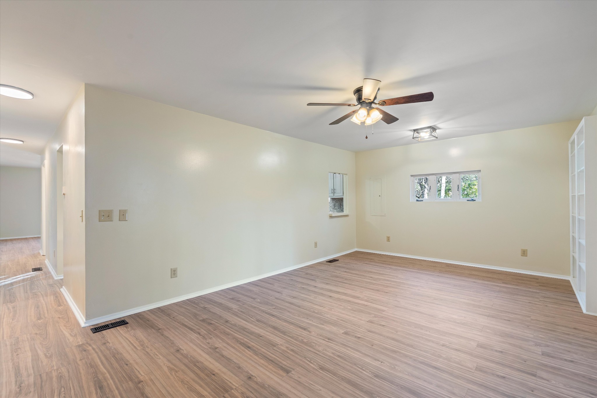 31 Volunteer Circle Carthage, TN 37030 - Photo 20 of 52 wooden floor in an empty room with a window