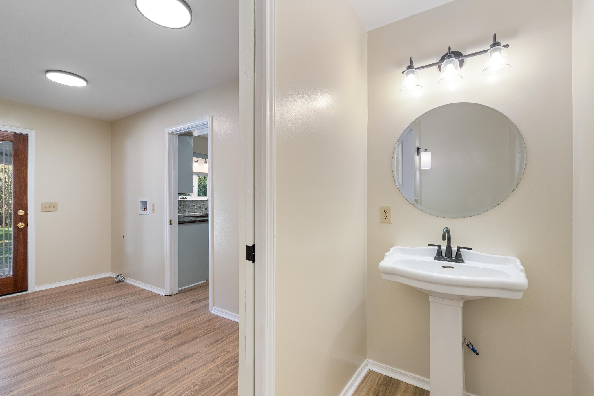 31 Volunteer Circle Carthage, TN 37030 - Photo 26 of 52 a bathroom with a sink a light fixture and a mirror