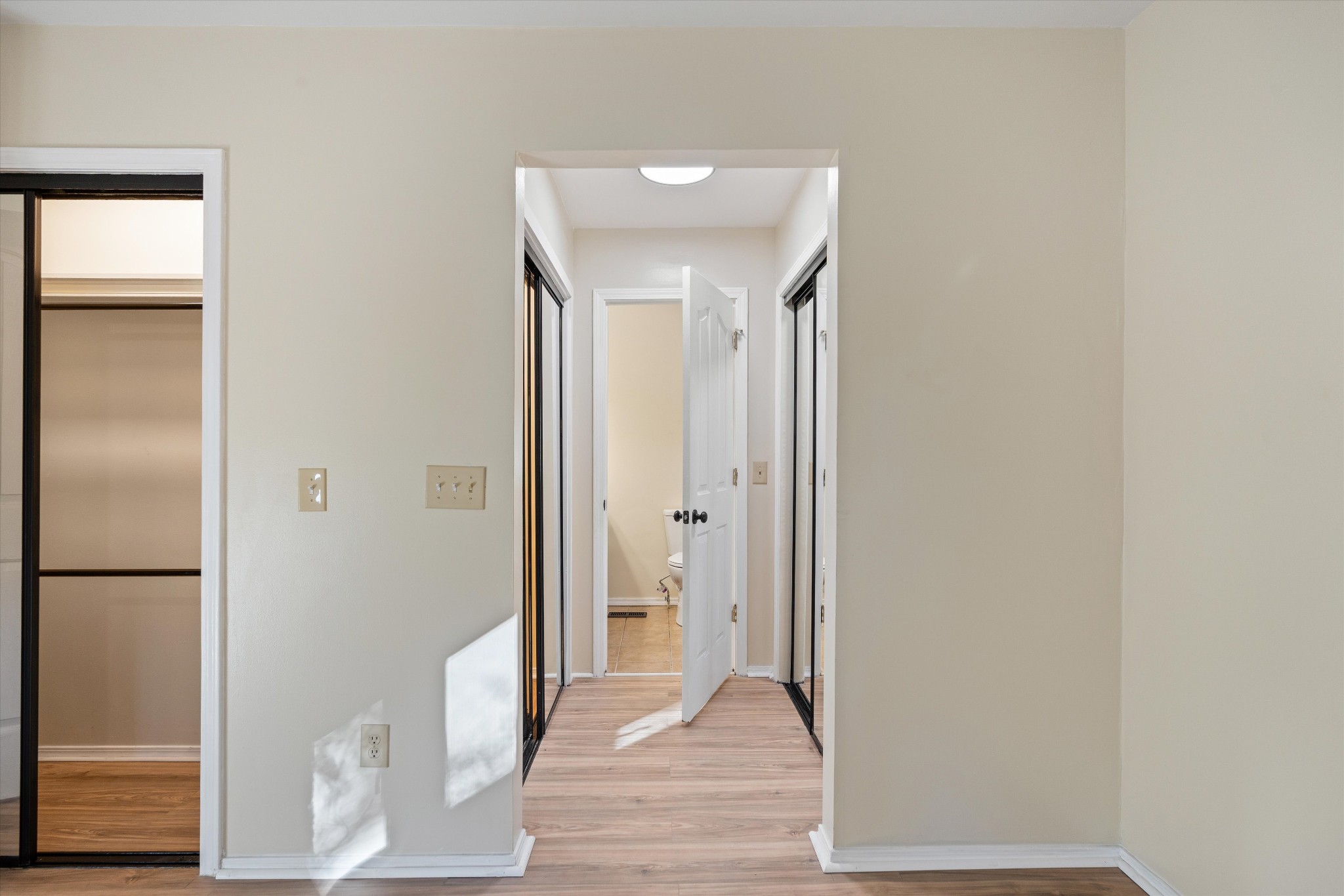 31 Volunteer Circle Carthage, TN 37030 - Photo 34 of 52 a view of a hallway with wooden floor