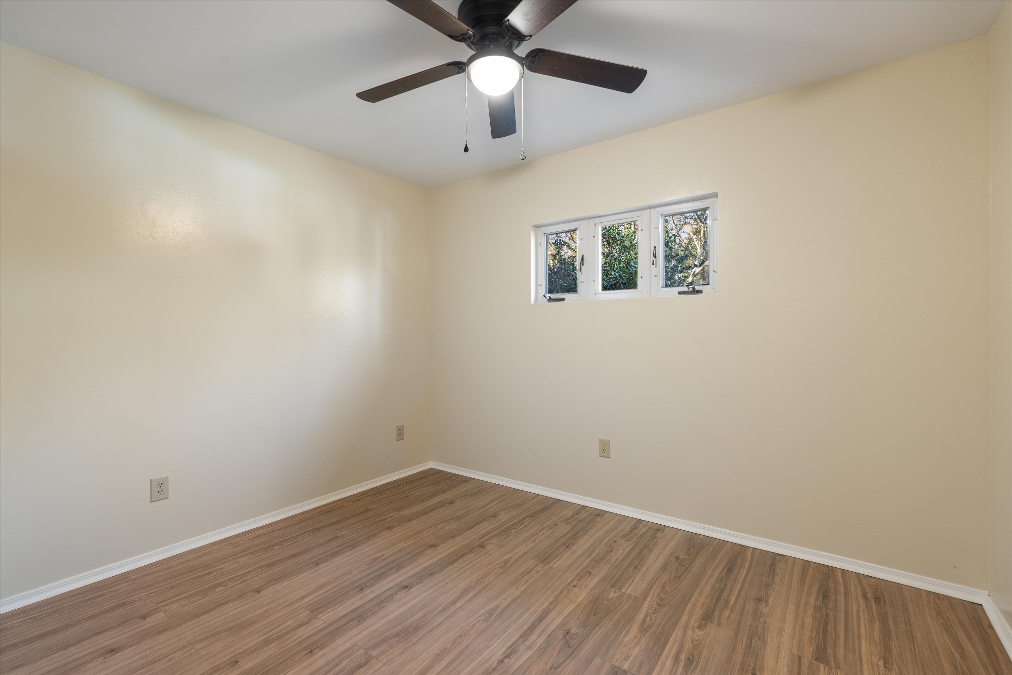 31 Volunteer Circle Carthage, TN 37030 - Photo 38 of 52 a view of empty room with wooden floor