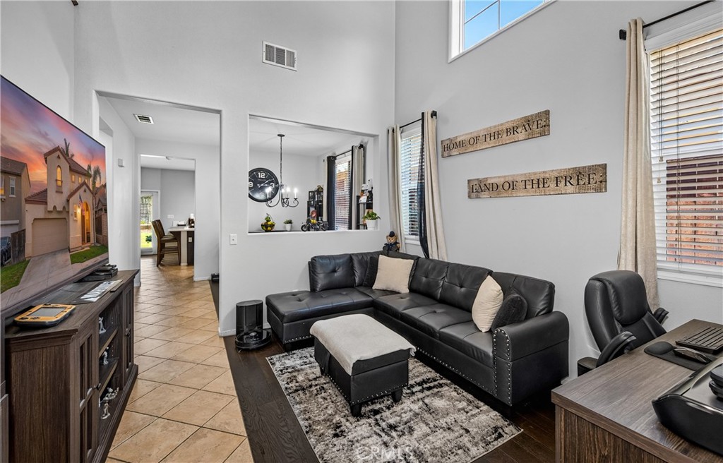 1464 Granada Way Perris, CA 92571 - Photo 6 of 27