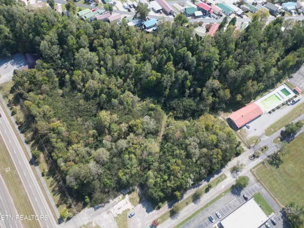 $499,000 | 7062 East Lamar Alexander Parkway, Townsend, TN 37882