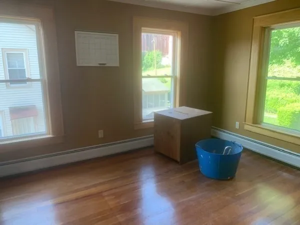 $1,575 | 44 State Street, Unit 2F, Northampton, MA 01060