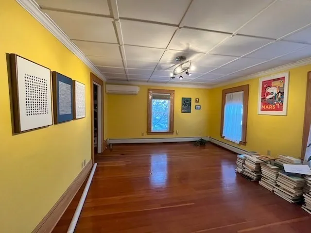 $1,575 | 44 State Street, Unit 2F, Northampton, MA 01060